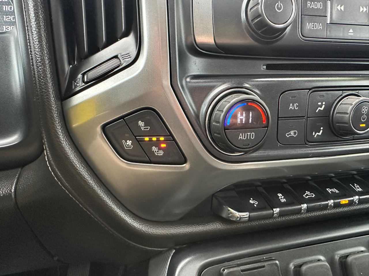 Chevrolet Silverado 2500HD LTZ Crew Cab 4WD 2018