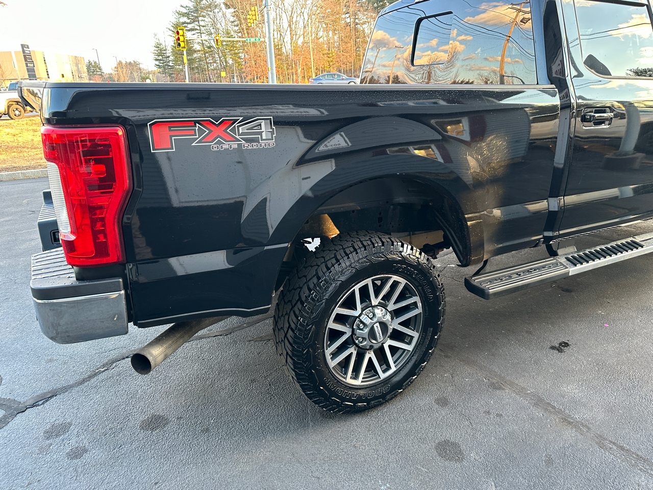 Ford F-250 SD Lariat Crew Cab Short Bed 4WD 2017