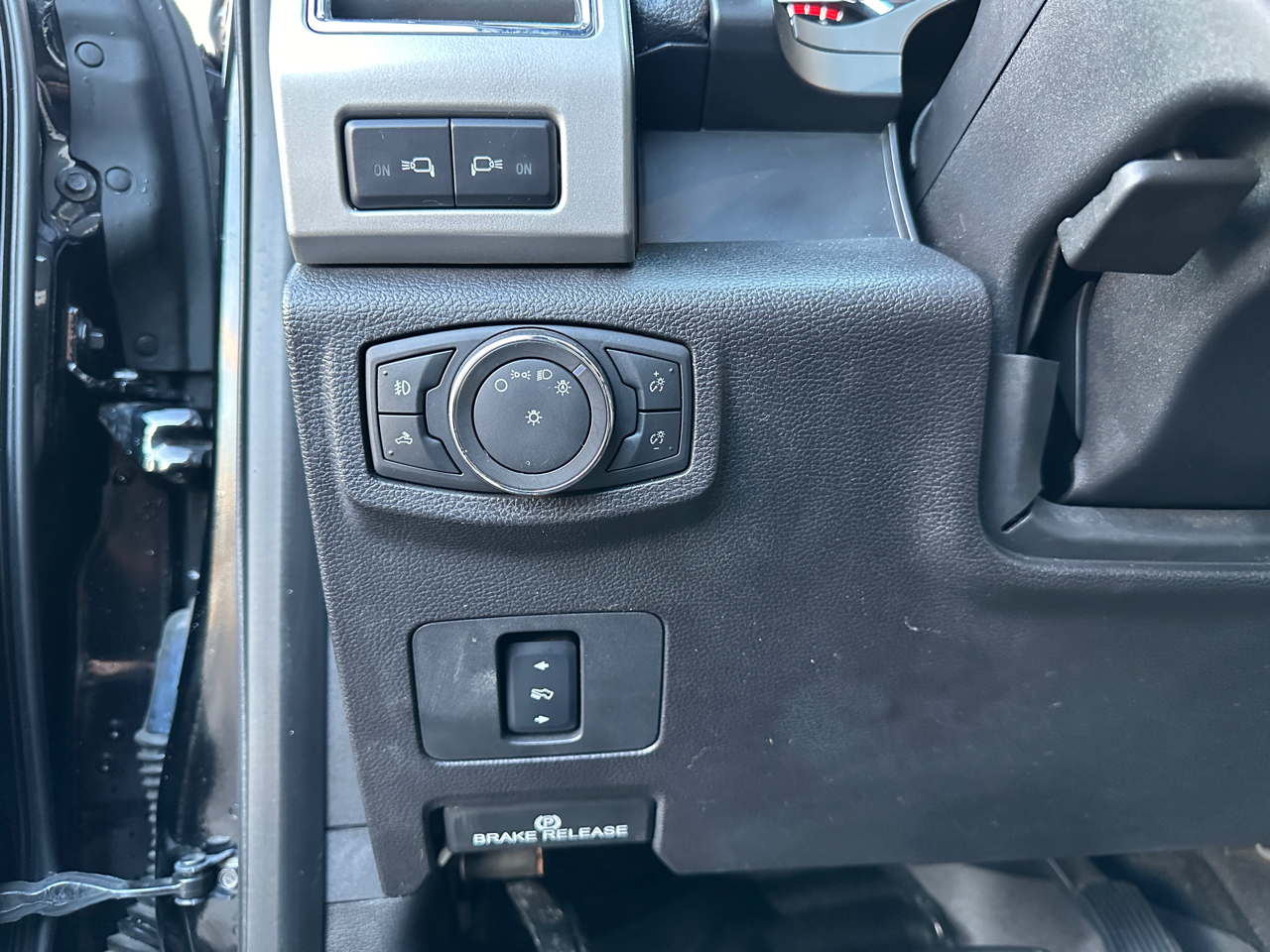 Ford F-250 SD Lariat Crew Cab Short Bed 4WD 2017