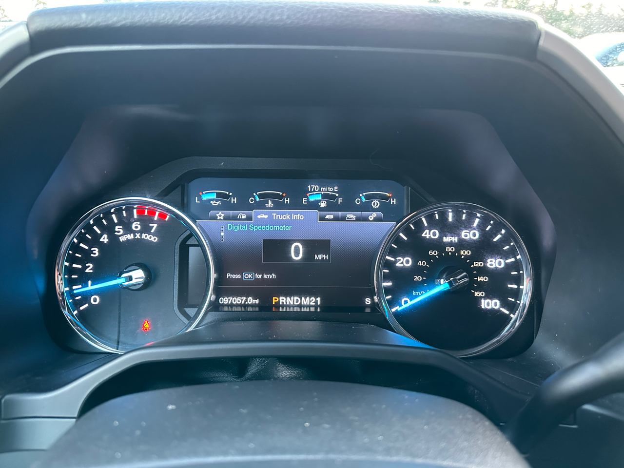 Ford F-250 SD Lariat Crew Cab Short Bed 4WD 2017