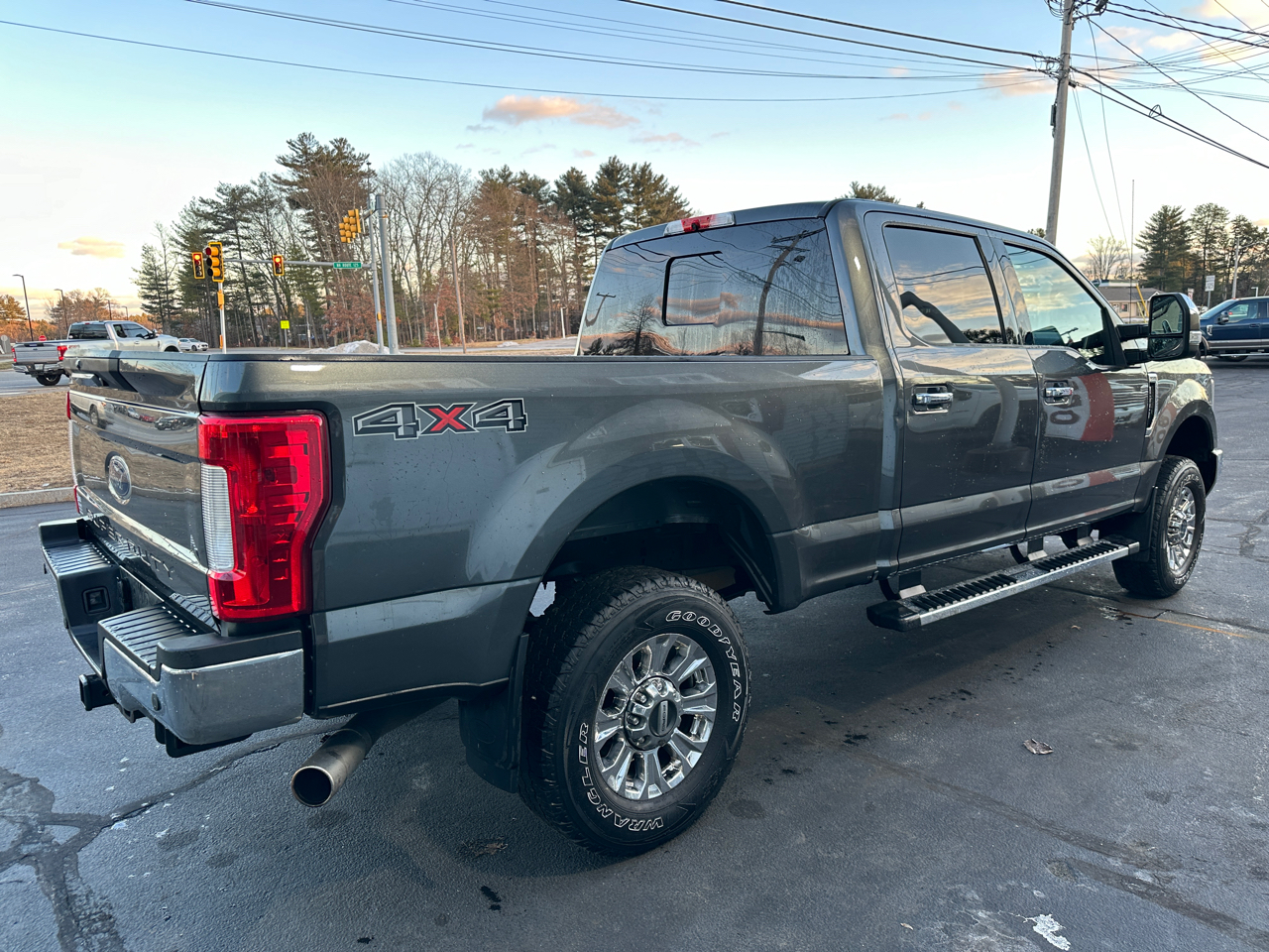 Ford F-250 SD Lariat Crew Cab 4WD 2019