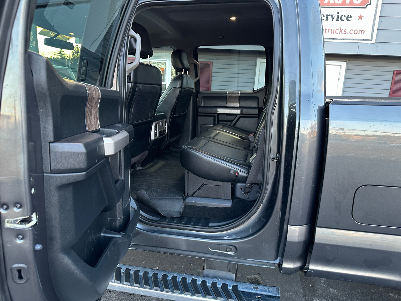 Ford F-250 SD Lariat Crew Cab 4WD 2019