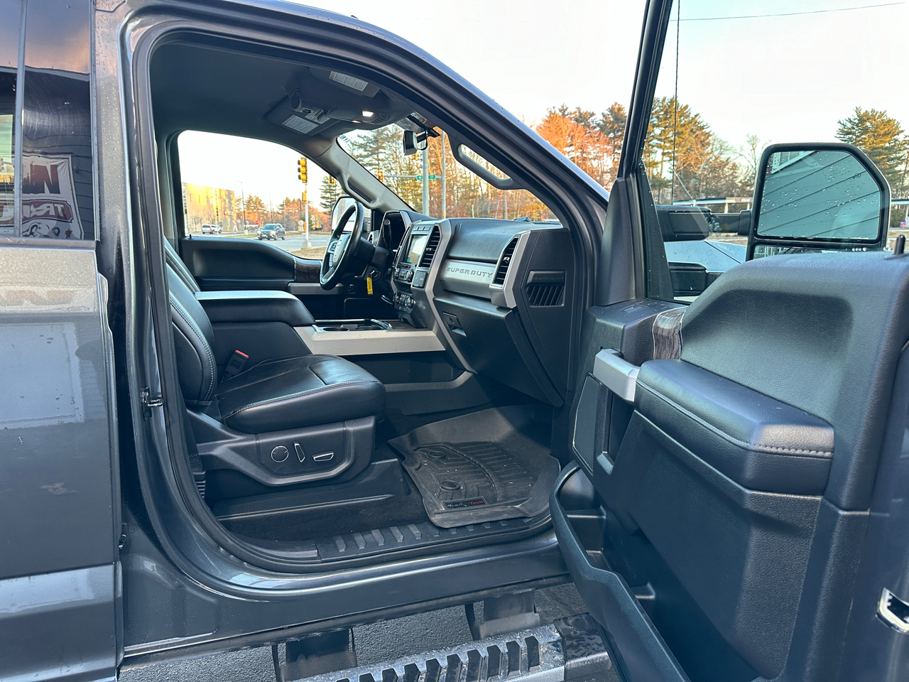 Ford F-250 SD Lariat Crew Cab 4WD 2019