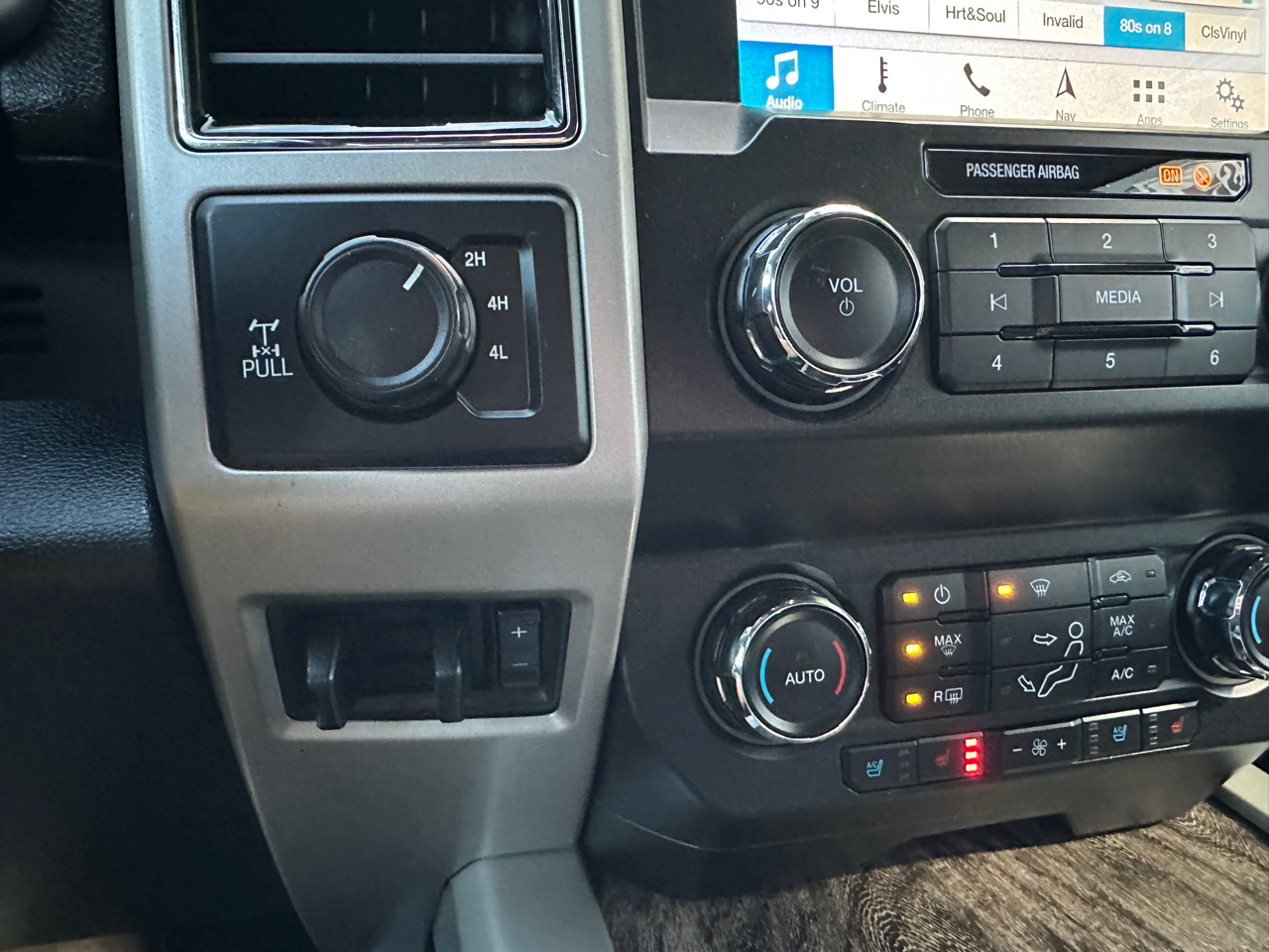 Ford F-250 SD Lariat Crew Cab 4WD 2019