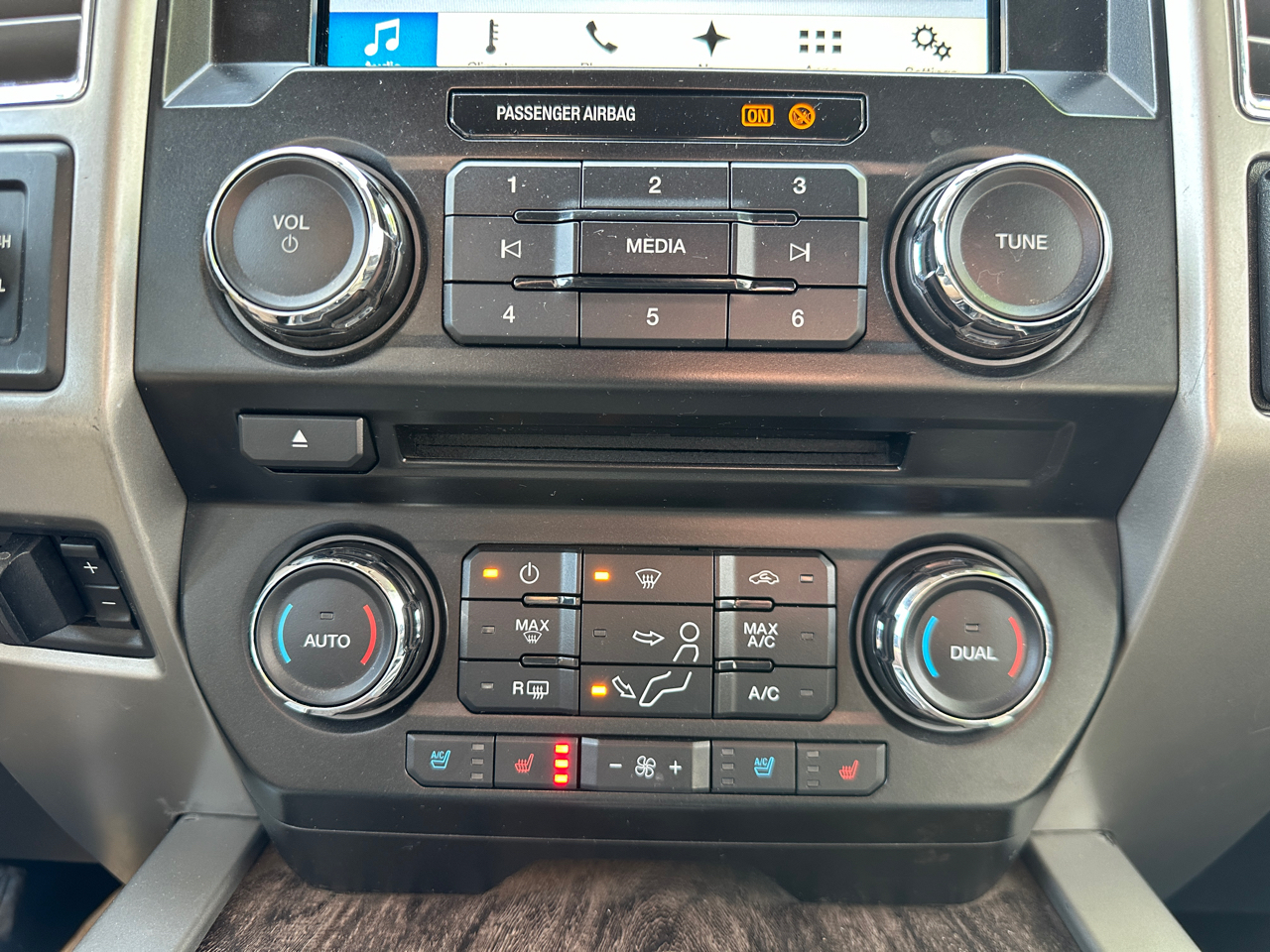 Ford F-350 SD Lariat SuperCab Short Bed 4WD 2017