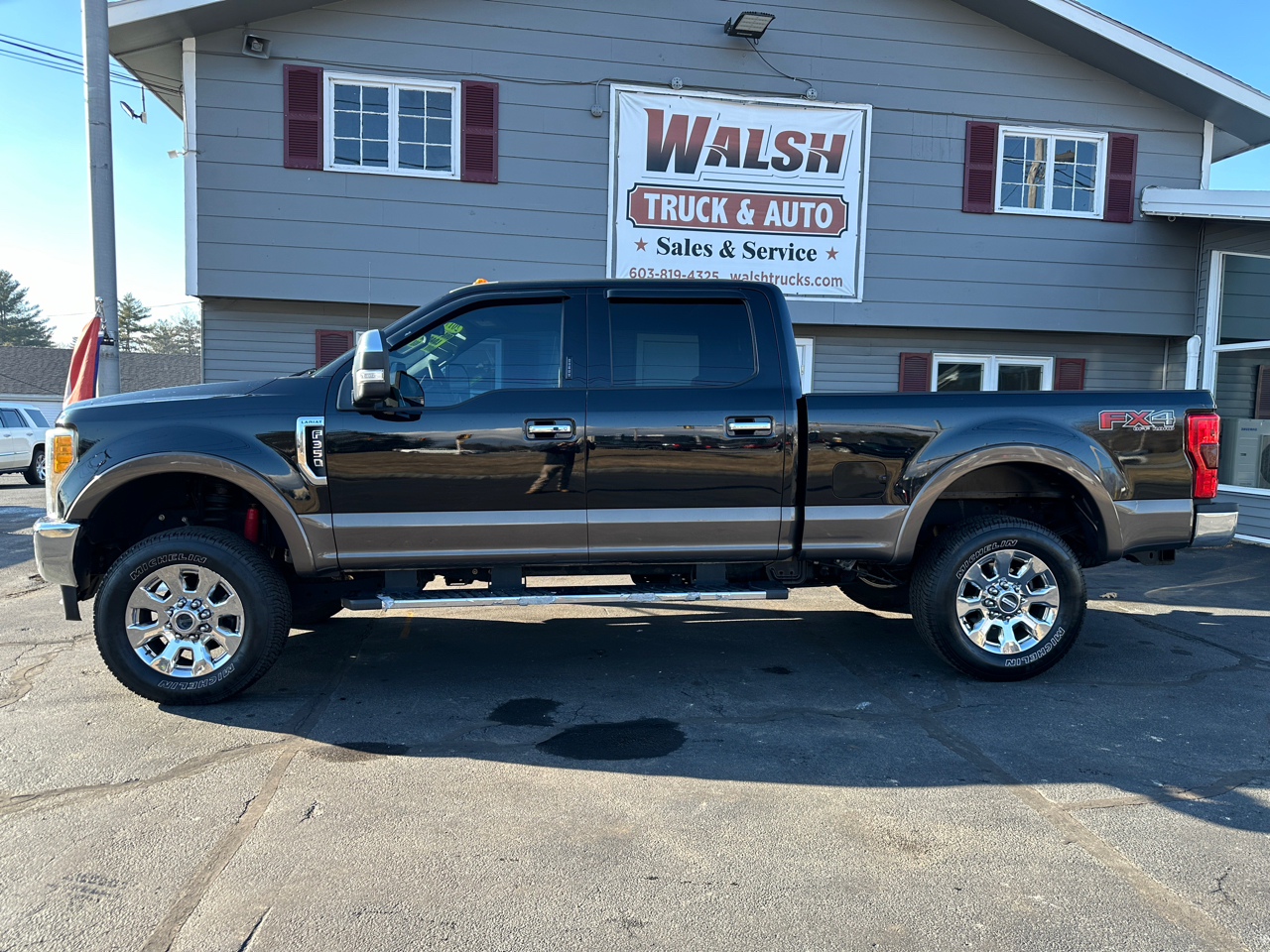 Ford F-350 SD Lariat Crew Cab Short Bed 4WD 2017