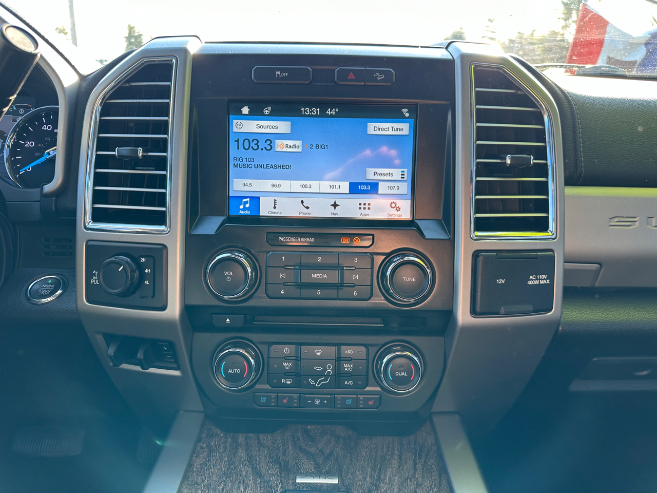 Ford F-350 SD Lariat Crew Cab Short Bed 4WD 2017