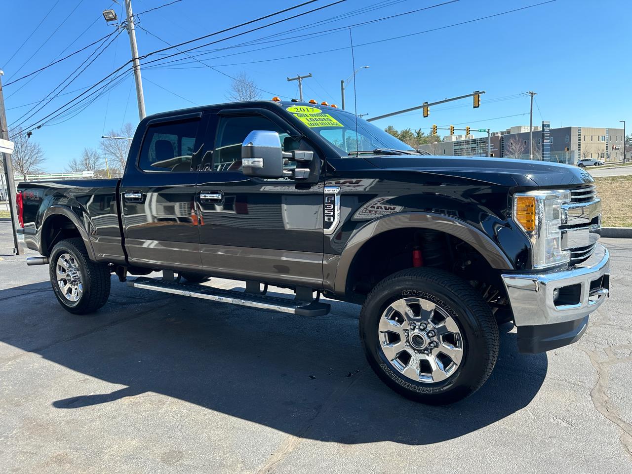 Ford F-350 SD Lariat Crew Cab Short Bed 4WD 2017