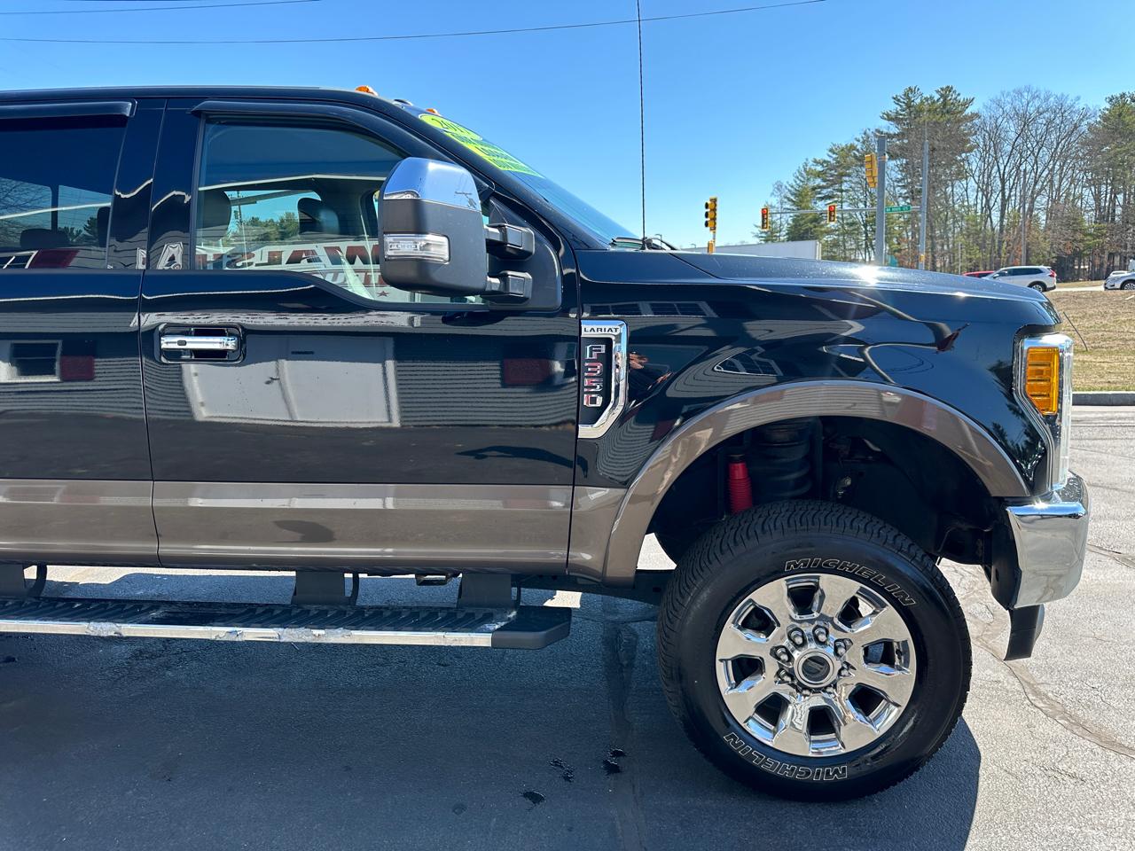 Ford F-350 SD Lariat Crew Cab Short Bed 4WD 2017