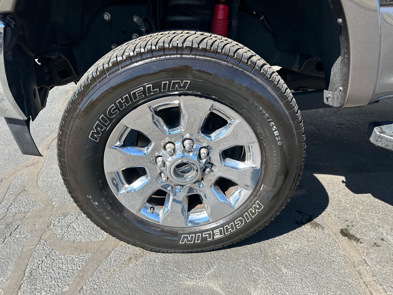 Ford F-350 SD Lariat Crew Cab Short Bed 4WD 2017