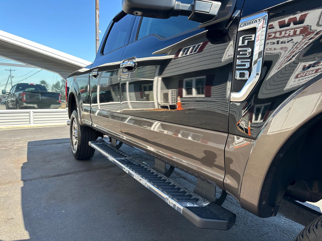 Ford F-350 SD Lariat Crew Cab Short Bed 4WD 2017