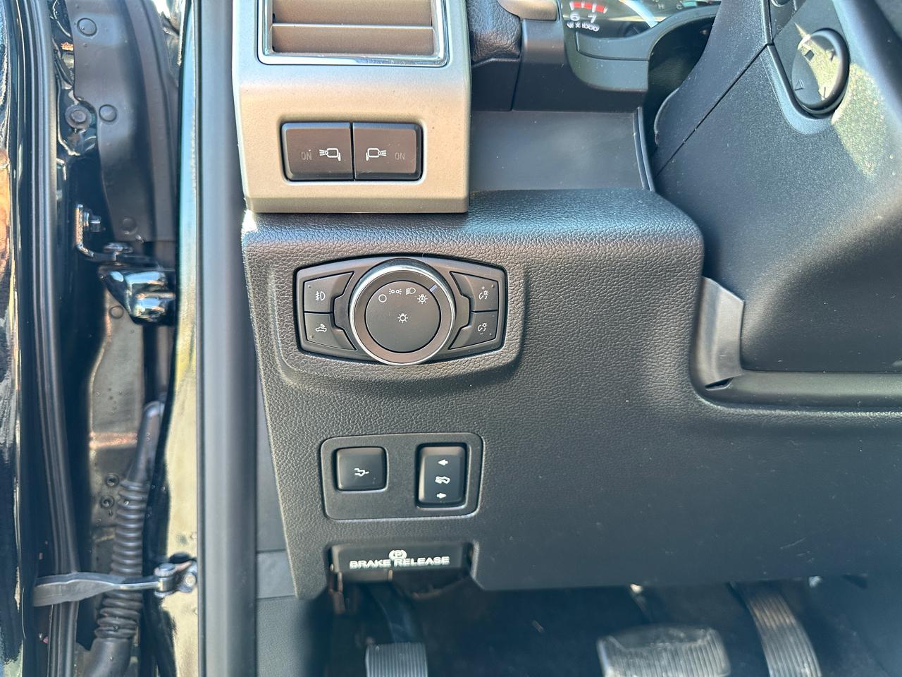 Ford F-350 SD Lariat Crew Cab Short Bed 4WD 2017