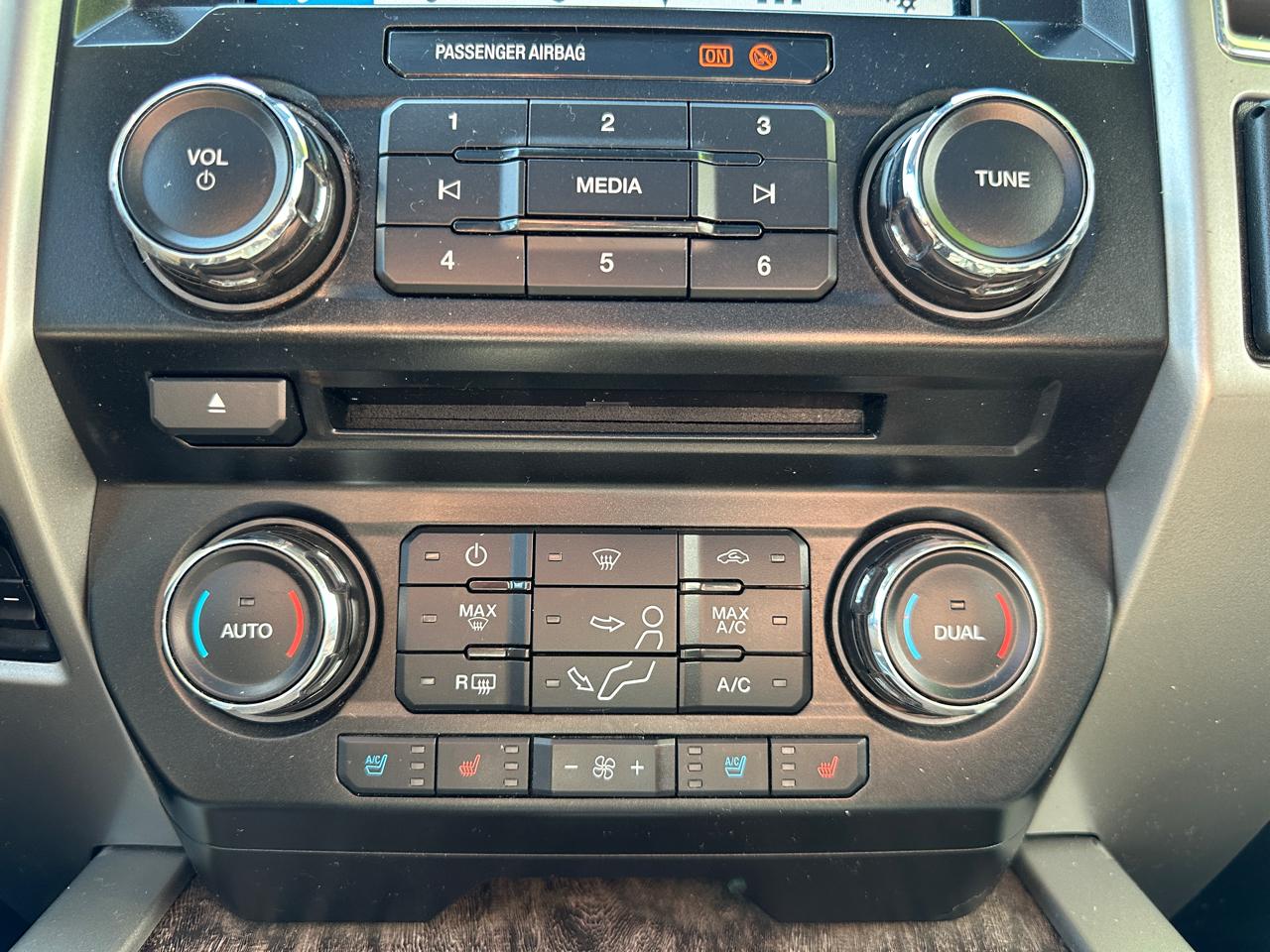 Ford F-350 SD Lariat Crew Cab Short Bed 4WD 2017