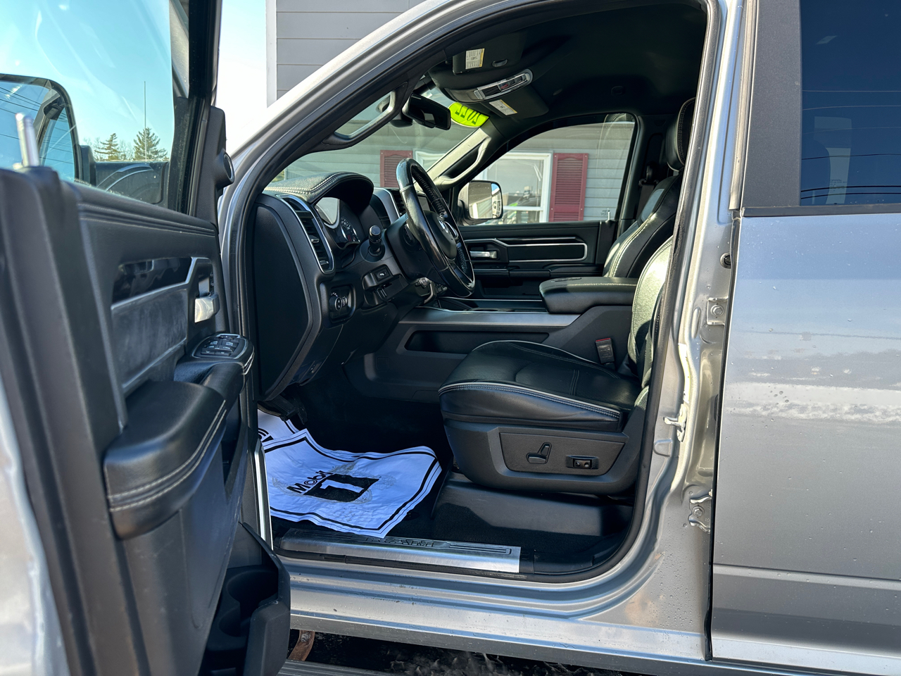 RAM 2500 Laramie Crew Cab 4WD 2022