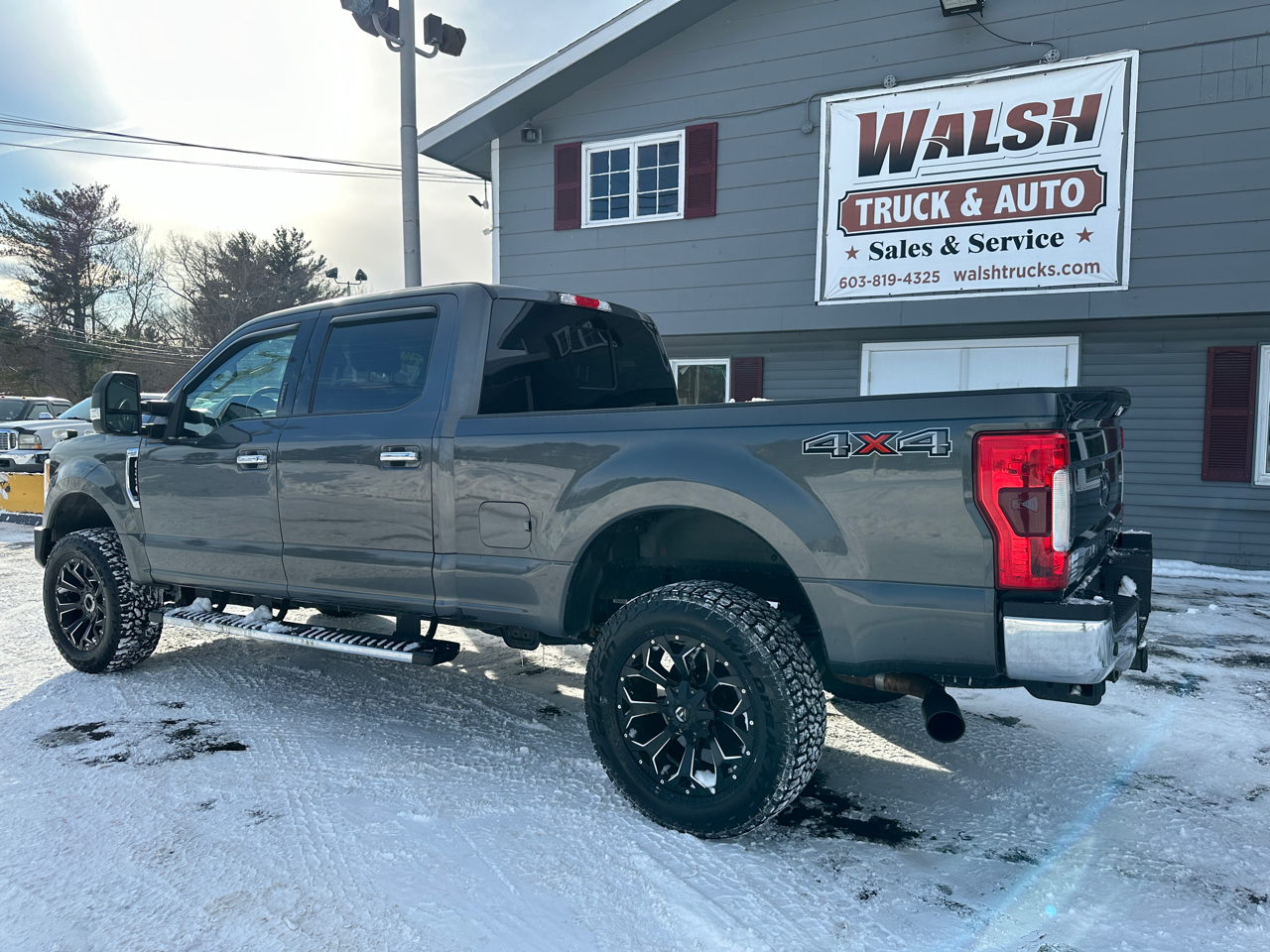 Ford F-250 SD Lariat Crew Cab Short Bed 4WD 2017