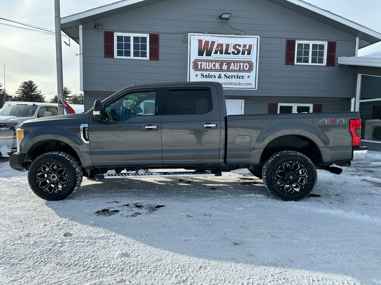 Ford F-250 SD Lariat Crew Cab Short Bed 4WD 2017