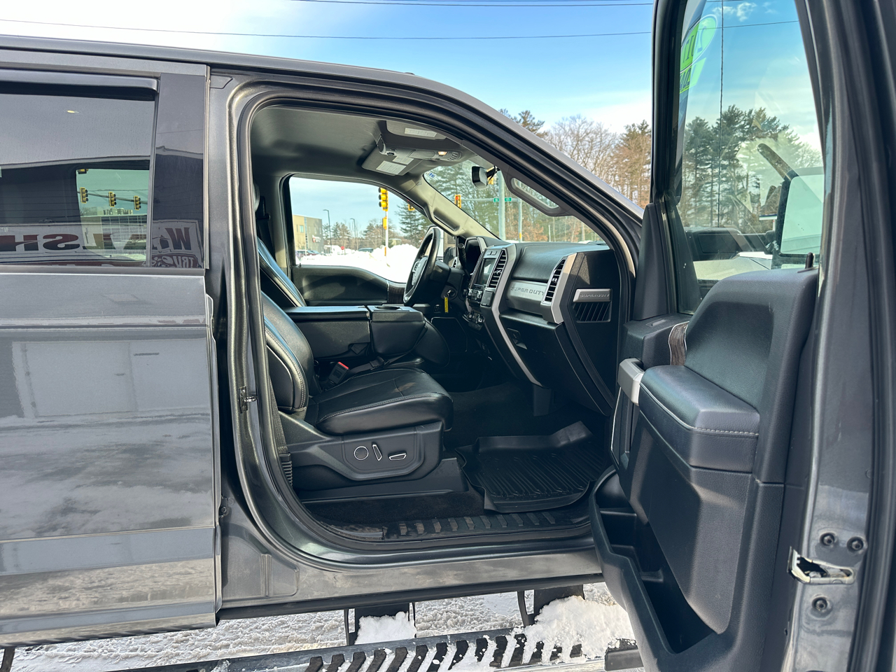 Ford F-250 SD Lariat Crew Cab Short Bed 4WD 2017