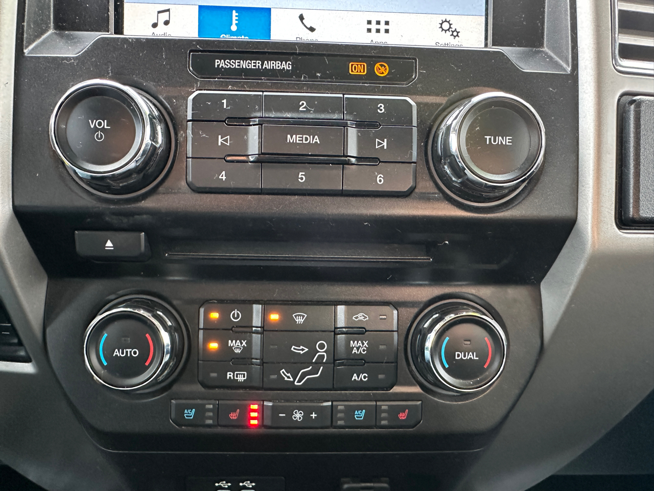 Ford F-250 SD Lariat Crew Cab Short Bed 4WD 2017