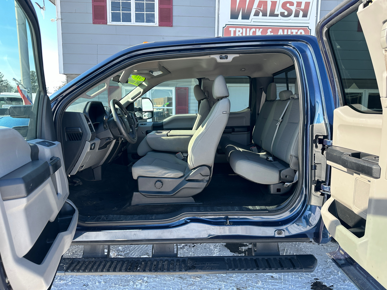 Ford F-250 SD XL SuperCab Long Bed 4WD 2018