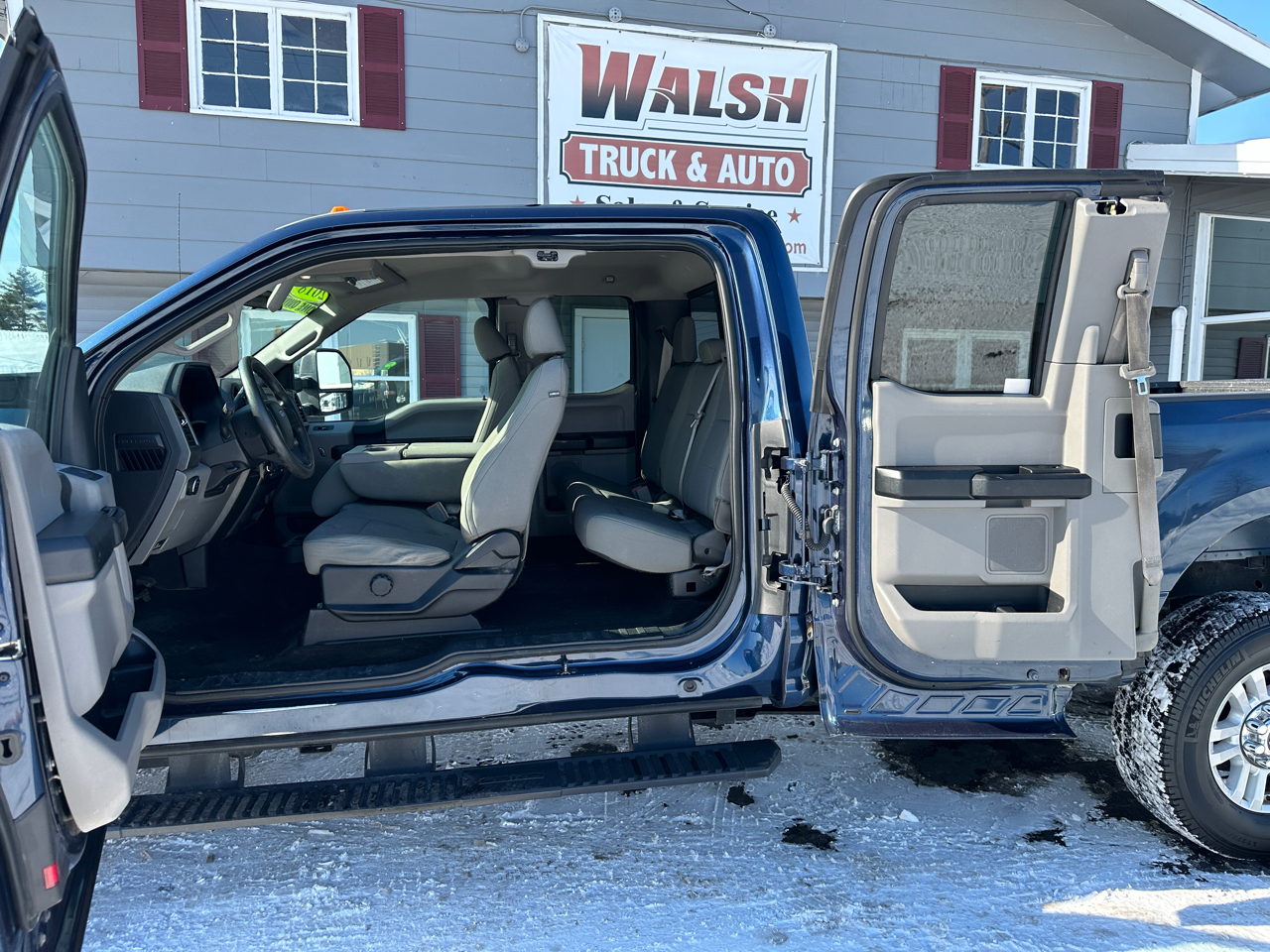 Ford F-250 SD XL SuperCab Long Bed 4WD 2018