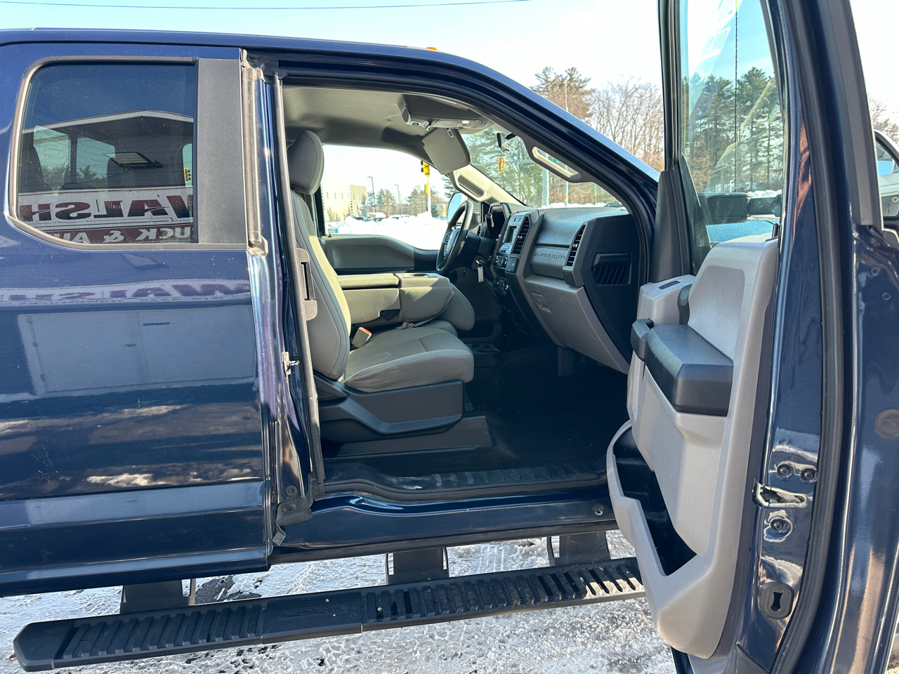 Ford F-250 SD XL SuperCab Long Bed 4WD 2018