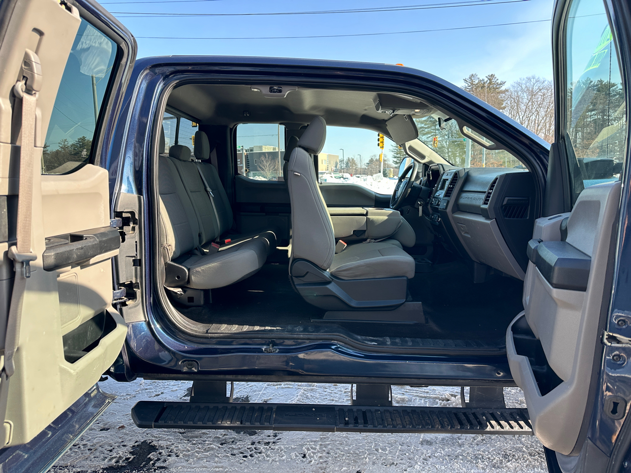 Ford F-250 SD XL SuperCab Long Bed 4WD 2018