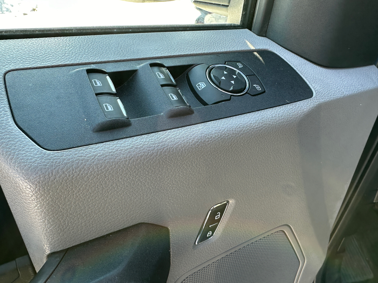 Ford F-250 SD XL SuperCab Long Bed 4WD 2018