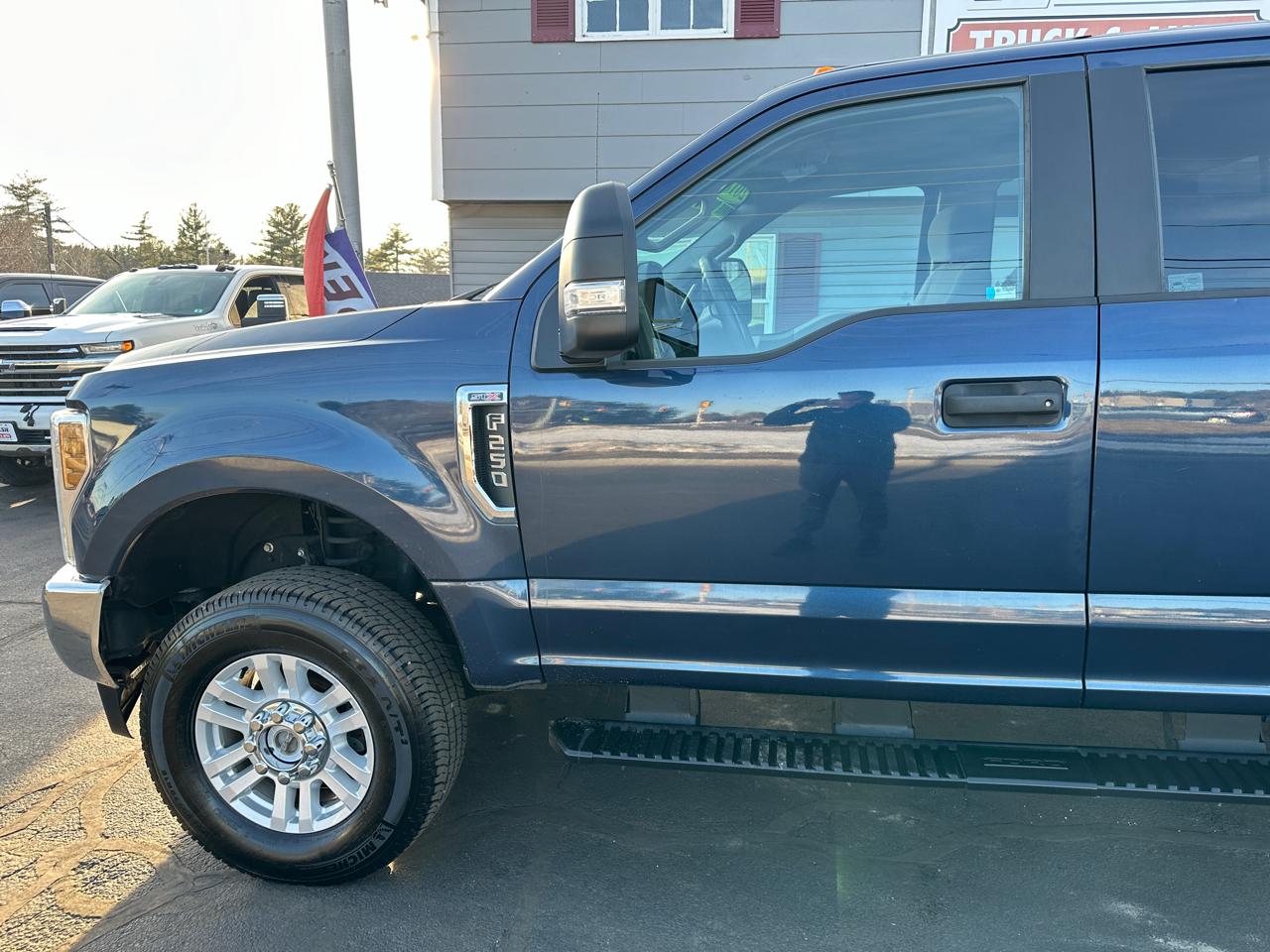 Ford F-250 SD XL SuperCab Long Bed 4WD 2018