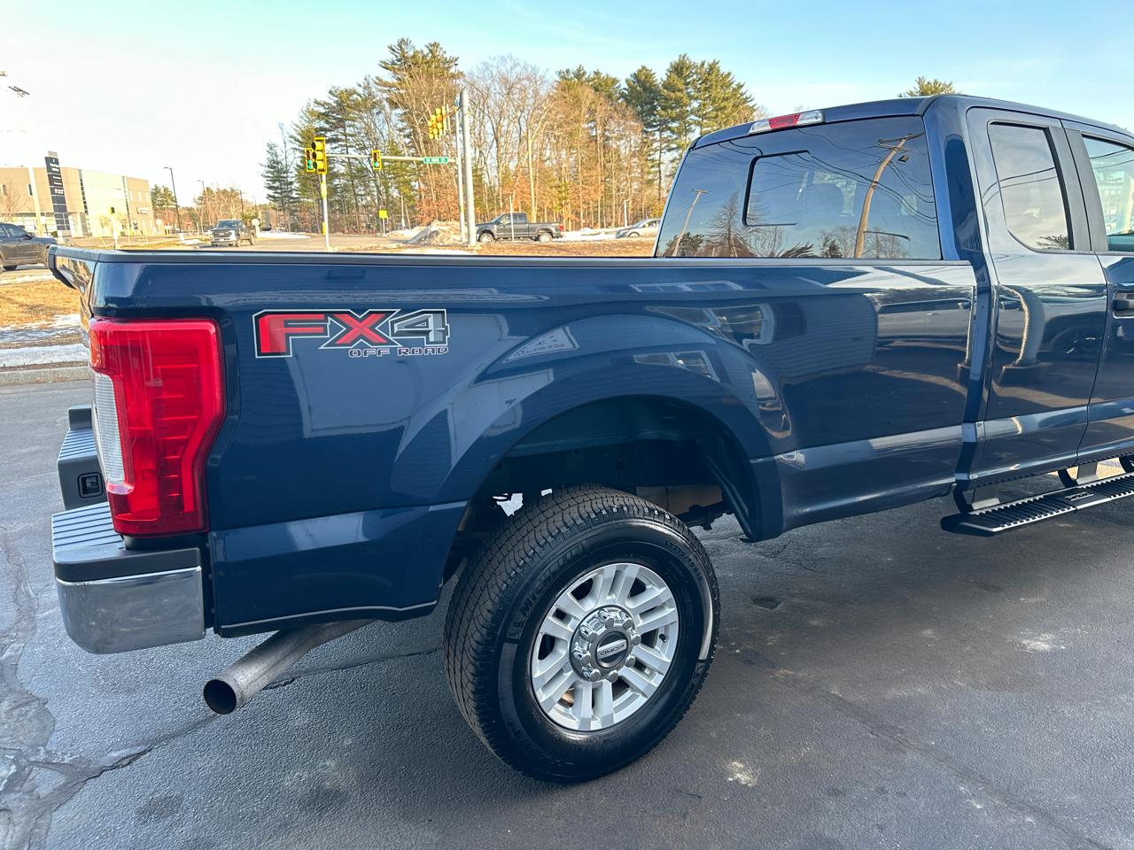 Ford F-250 SD XL SuperCab Long Bed 4WD 2018