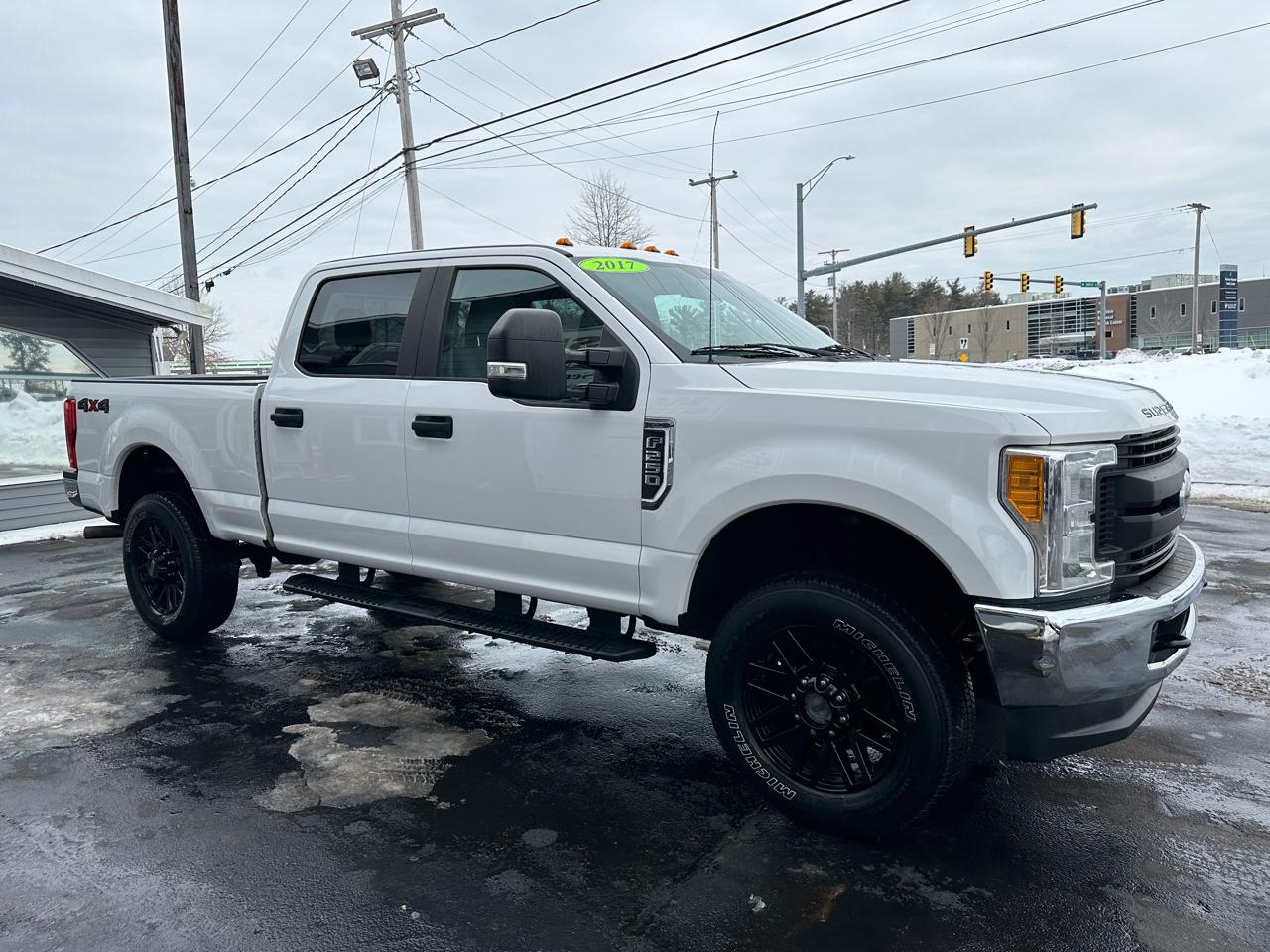 Ford F-250 SD XL Crew Cab Short Bed 4WD 2017