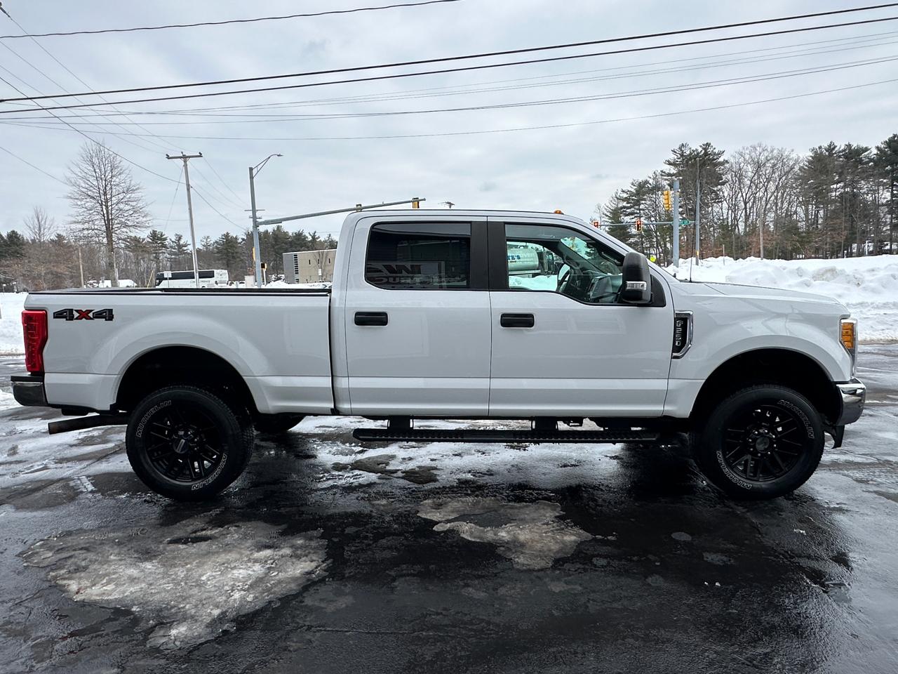 Ford F-250 SD XL Crew Cab Short Bed 4WD 2017