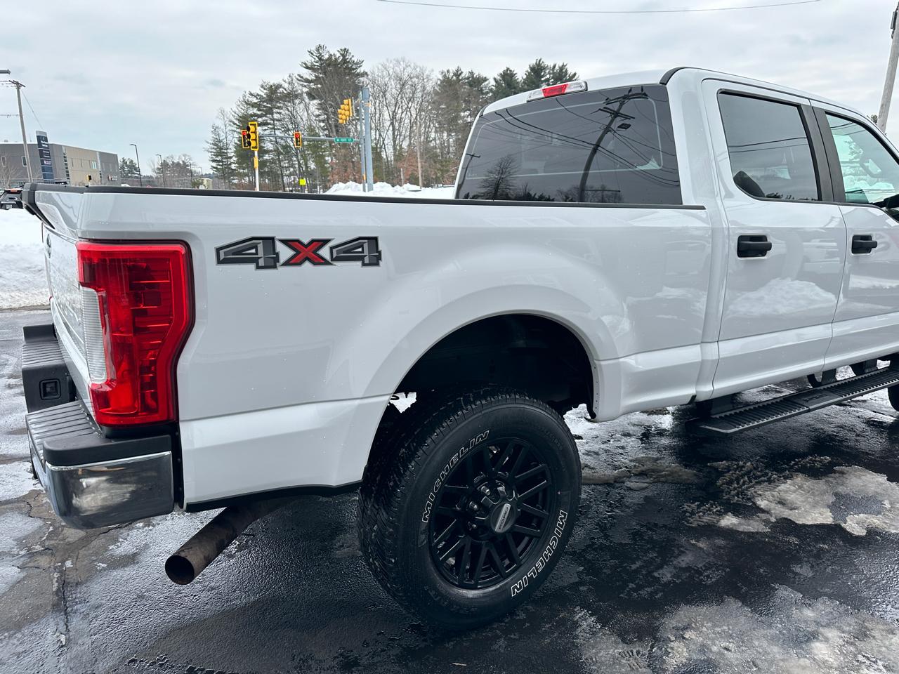 Ford F-250 SD XL Crew Cab Short Bed 4WD 2017