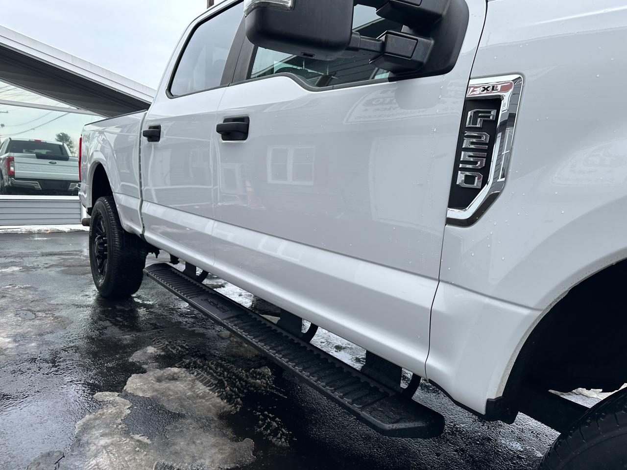 Ford F-250 SD XL Crew Cab Short Bed 4WD 2017