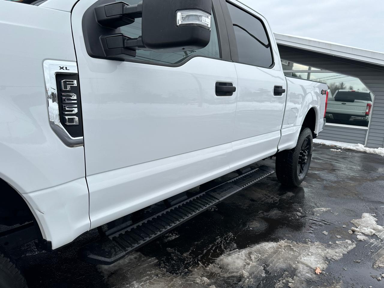 Ford F-250 SD XL Crew Cab Short Bed 4WD 2017