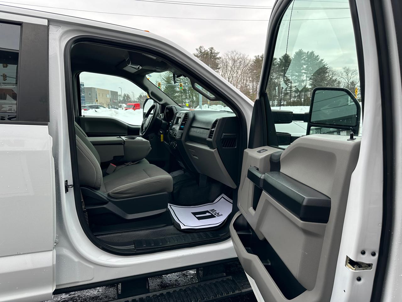 Ford F-250 SD XL Crew Cab Short Bed 4WD 2017