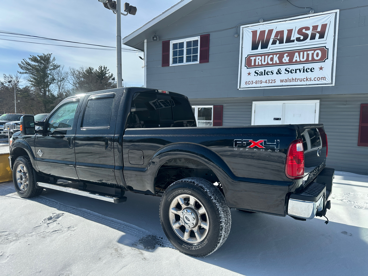 Ford F-350 SD Lariat Crew Cab 4WD 2011