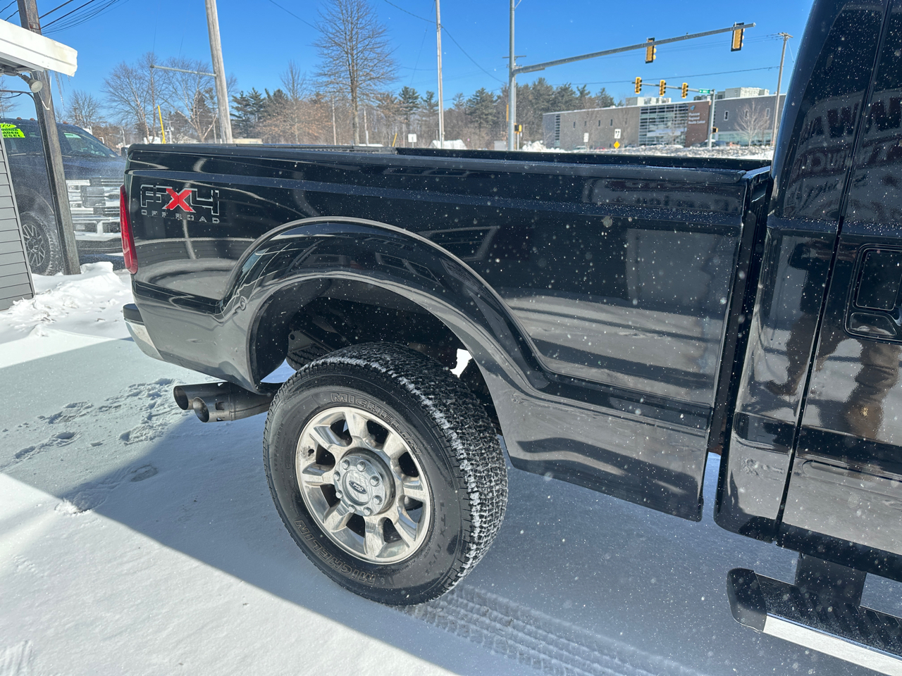 Ford F-350 SD Lariat Crew Cab 4WD 2011