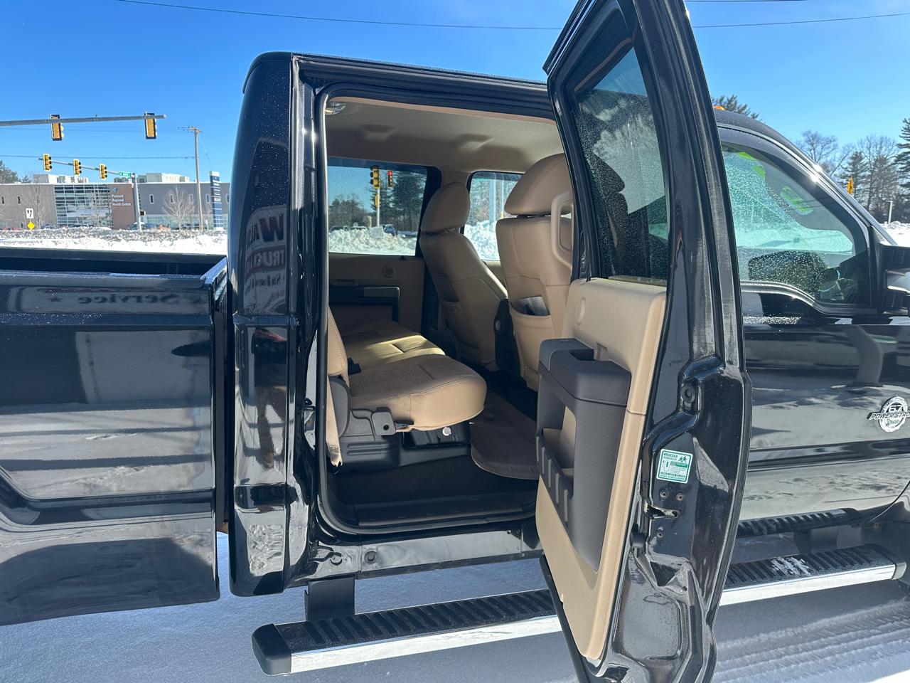 Ford F-350 SD Lariat Crew Cab 4WD 2011