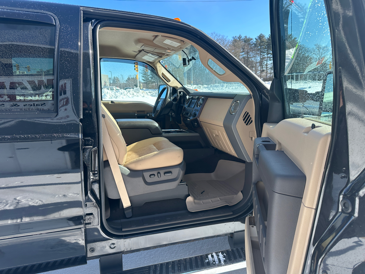 Ford F-350 SD Lariat Crew Cab 4WD 2011