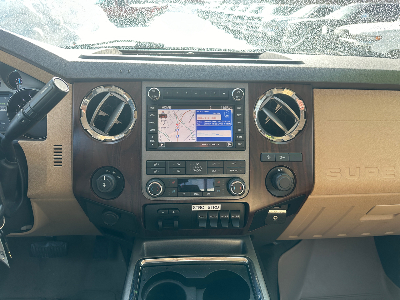 Ford F-350 SD Lariat Crew Cab 4WD 2011