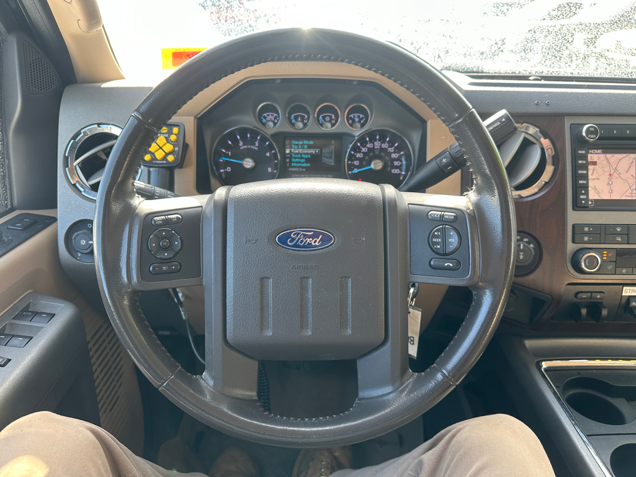 Ford F-350 SD Lariat Crew Cab 4WD 2011