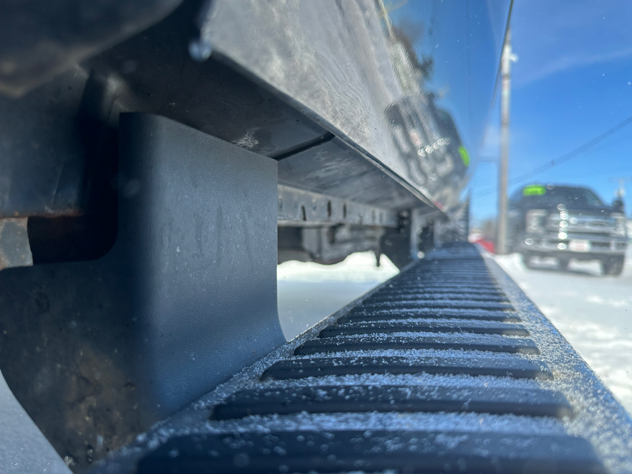 Ford F-350 SD Lariat Crew Cab 4WD 2011