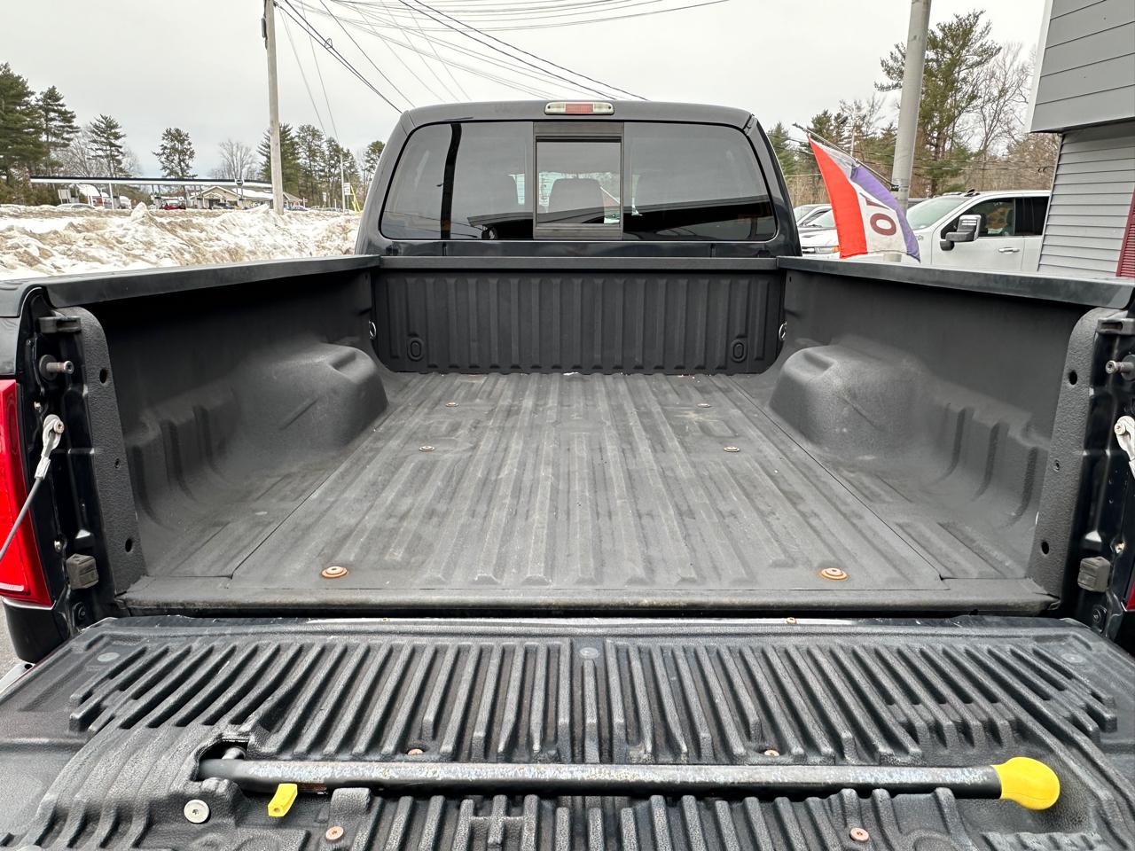 Ford F-250 SD Lariat Crew Cab Short Bed 4WD 2015