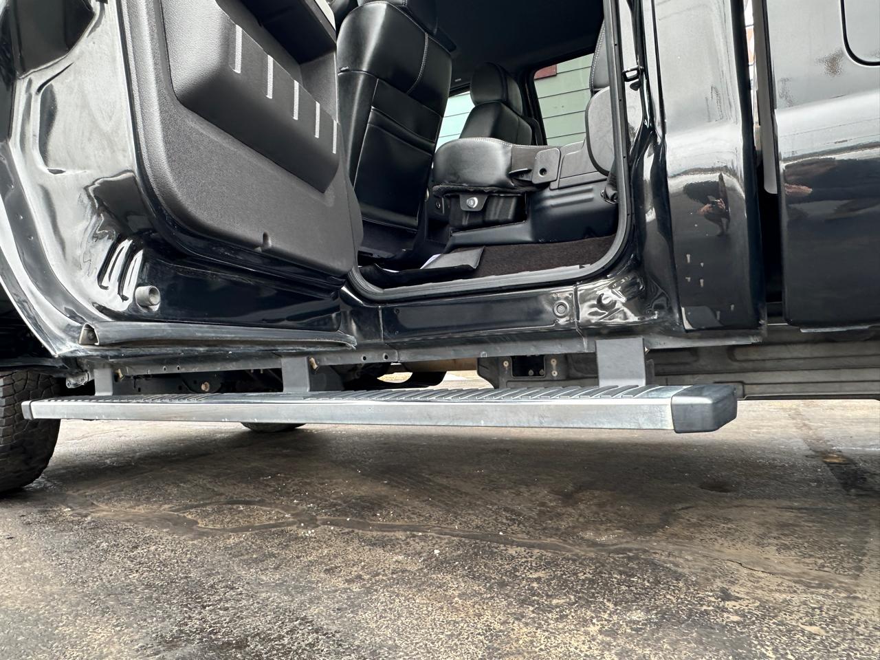 Ford F-250 SD Lariat Crew Cab Short Bed 4WD 2015