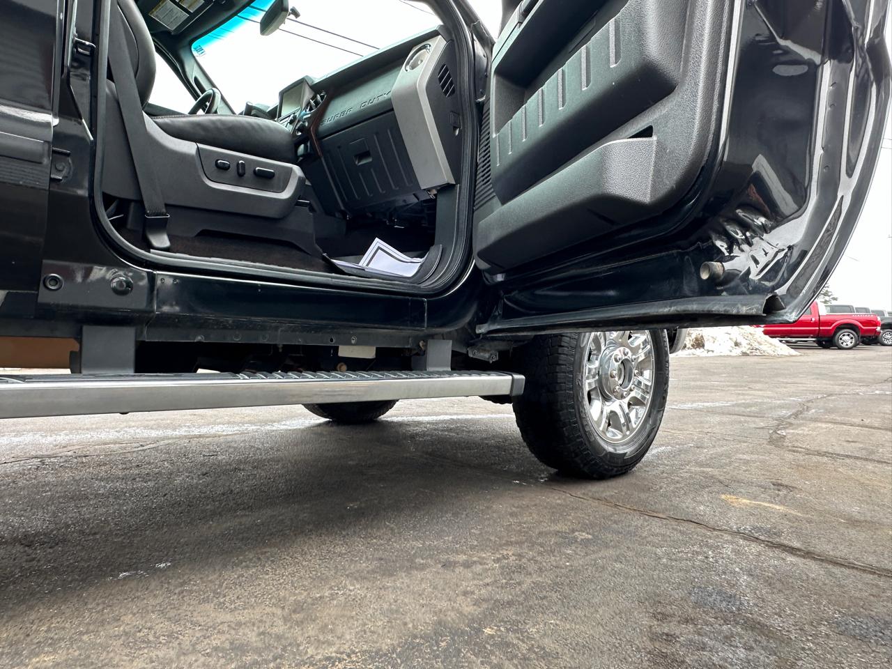 Ford F-250 SD Lariat Crew Cab Short Bed 4WD 2015