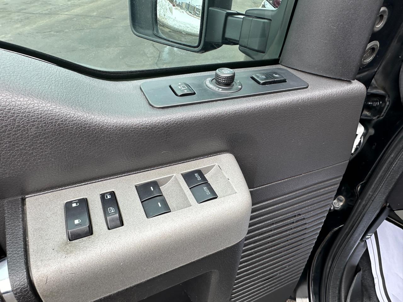 Ford F-250 SD Lariat Crew Cab Short Bed 4WD 2015