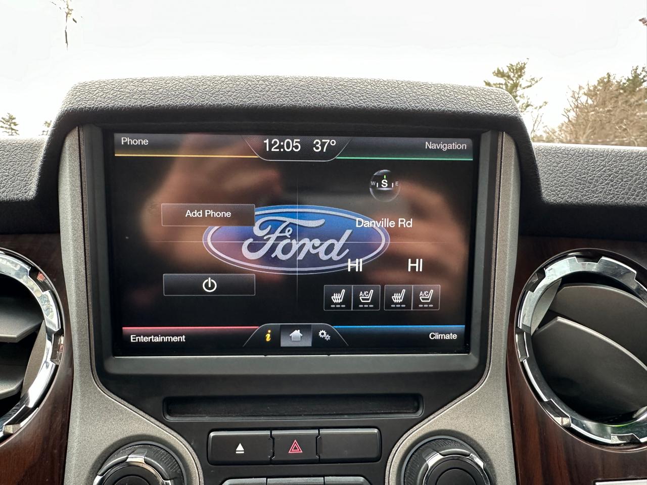 Ford F-250 SD Lariat Crew Cab Short Bed 4WD 2015