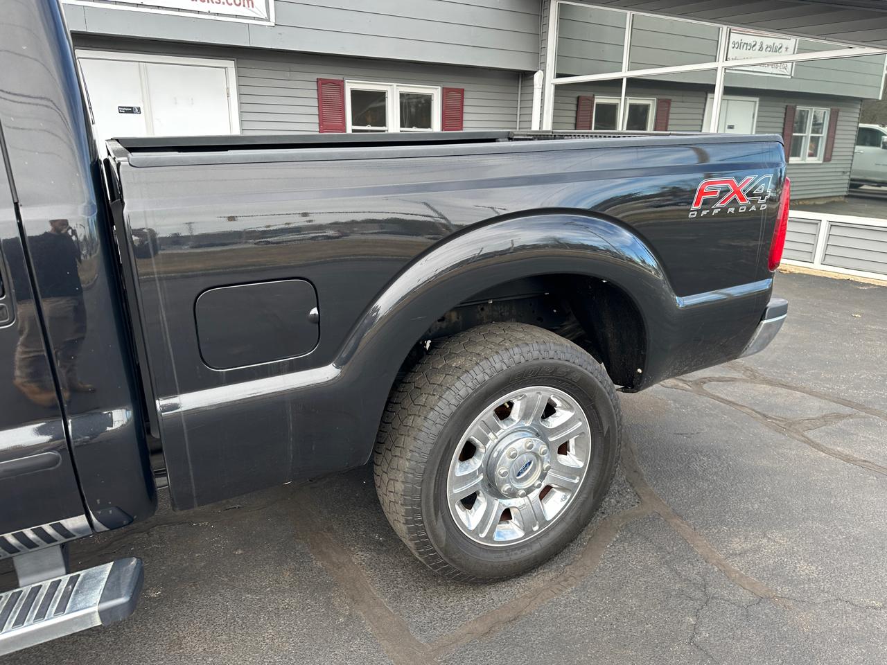 Ford F-250 SD Lariat Crew Cab Short Bed 4WD 2015