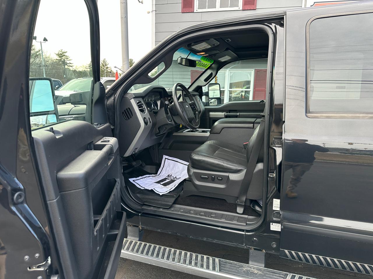 Ford F-250 SD Lariat Crew Cab Short Bed 4WD 2015