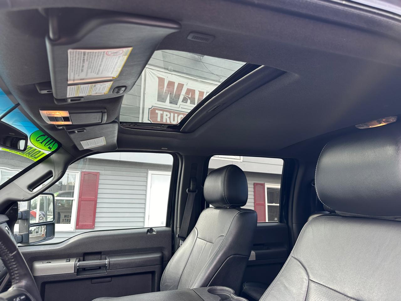 Ford F-250 SD Lariat Crew Cab Short Bed 4WD 2015